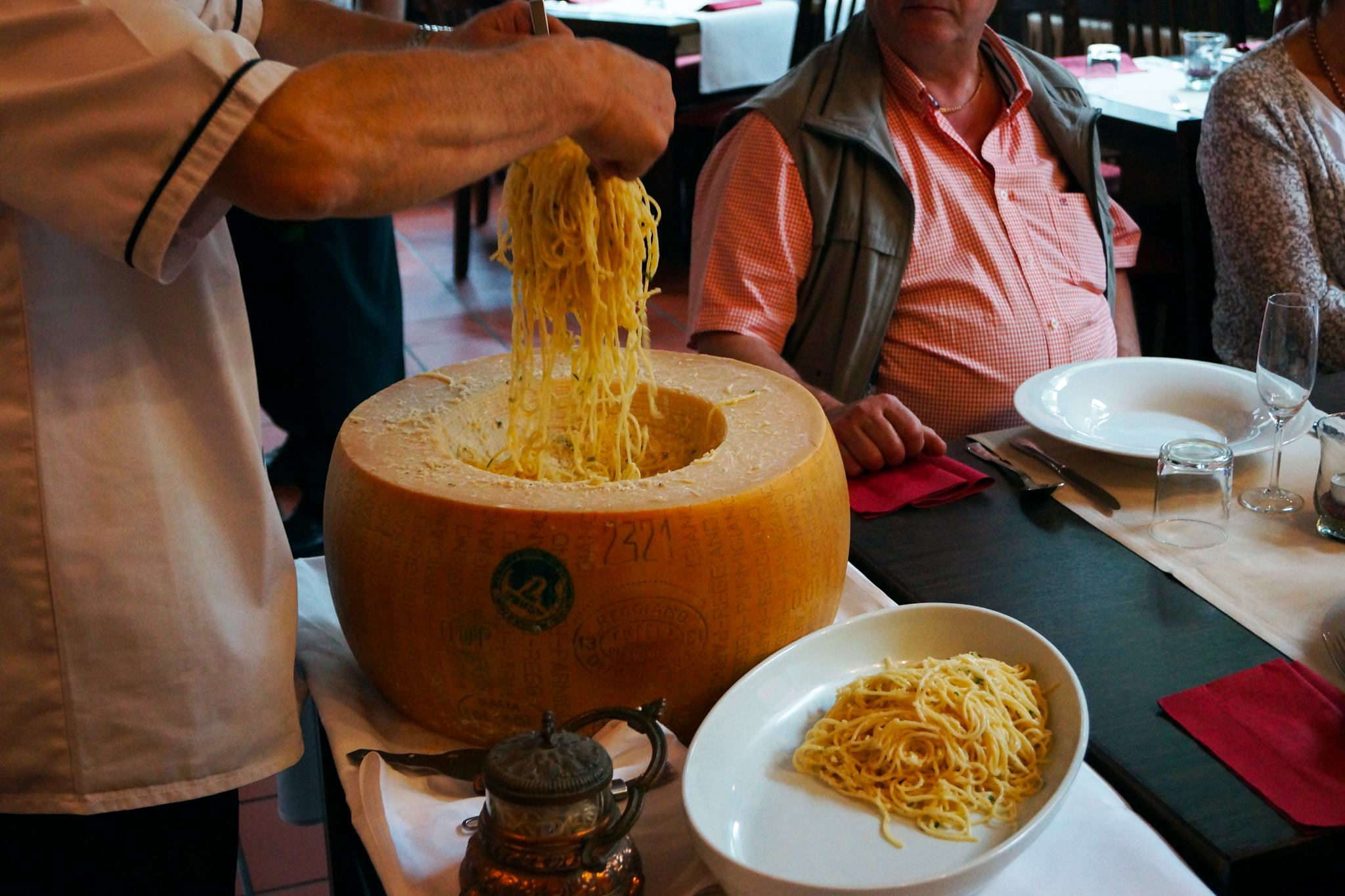 Parmigiano Reggiano am Tisch